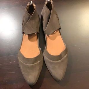 Gentle Souls flats. Brown suede. Sz 8. Never worn.